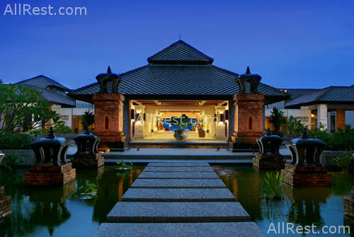 Le Meridien Khao Lak Beach Resort 3